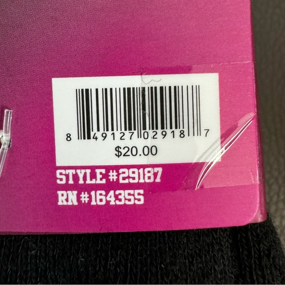 Zone in Woman’s socks sizes 9-11 - Picture 3 of 3